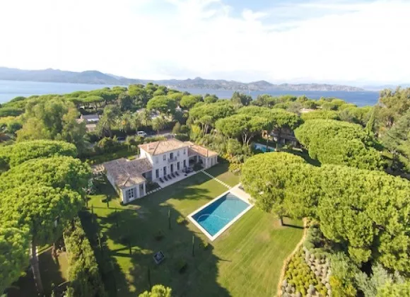 Saint Tropez houses for rent & for sale | St Tropez House