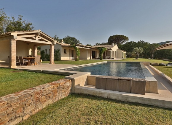 Rent Villa Madonne Ramatuelle - poolside