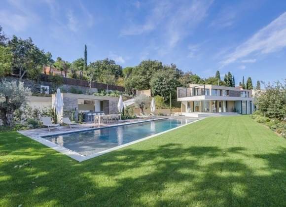 villa amabelisna til leje st tropez belle isnarde - have og pool