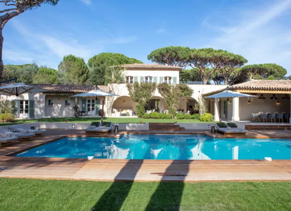 Découvrez les villas des milliardaires français à Saint-Tropez - Challenges