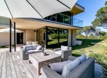 rent villa rive gauche pampelonne ramatuelle terrace outdoors