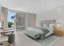 holiday rental las brisas pampelonne beach bedroom