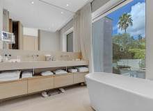 villa for let las brisas pampelonne beach bathroom