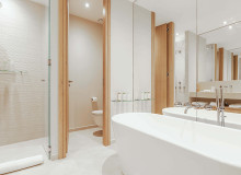 holiday rental las brisas pampelonne beach bathroom