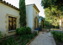 villa for rent jade les parcs st tropez entrance