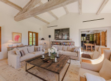 villa for rent jade les parcs st tropez living area