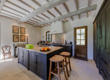 holiday rental jade les parcs st tropez kitchen