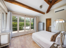 rent villa la pinette st tropez bedroom