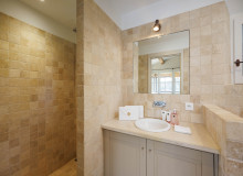 vacation rental la pinette st tropez bathroom