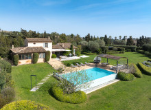 villa for let la pinette st tropez bird view
