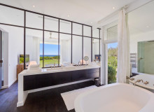 villa for let salt and sea les salins st tropez bathroom
