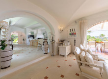 villa for let avenia pampelonne living area