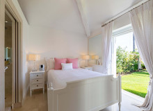 summer villa for rent avenia pampelonne bedroom