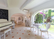 holiday rental avenia pampelonne living area