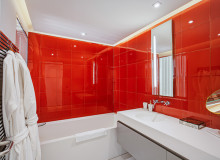 villa for let tropeziennes les parcs de st tropez bathroom