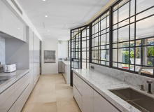 holiday rental tropeziennes les parcs de st tropez kitchen