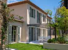 villa for let wave st tropez centre property