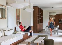 holiday rental wave st tropez centre living area