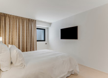 villa for let wave st tropez centre bedroom