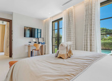 summer let eudora st tropez bedroom